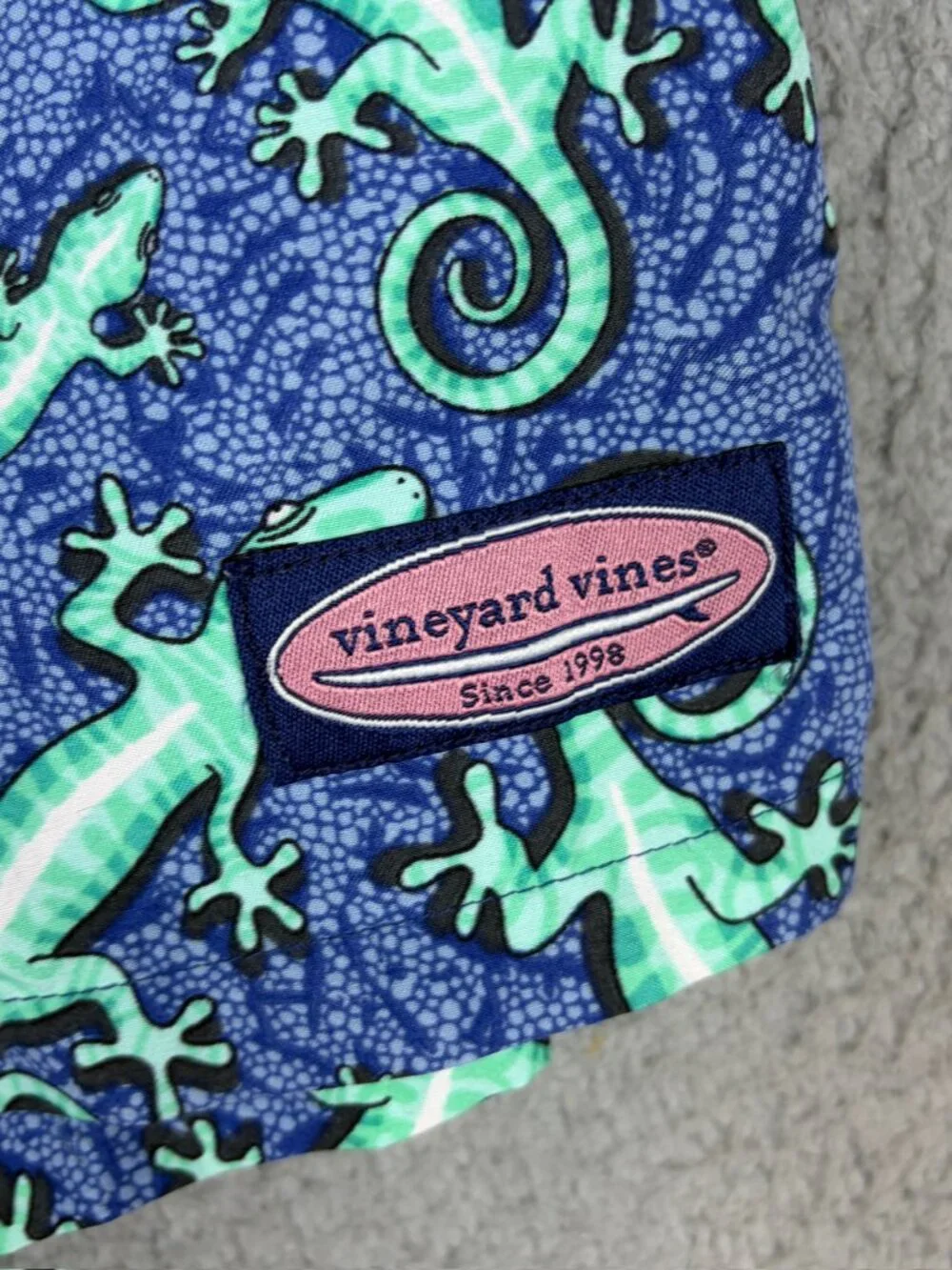 Vineyard Vines Swim Shorts Men Small Blue Lizard Print Lined Swim Beach